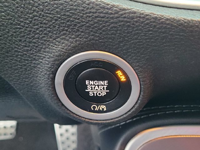 Used 2022 Dodge Challenger R/T w/ Driver Convenience Group RWD image 22