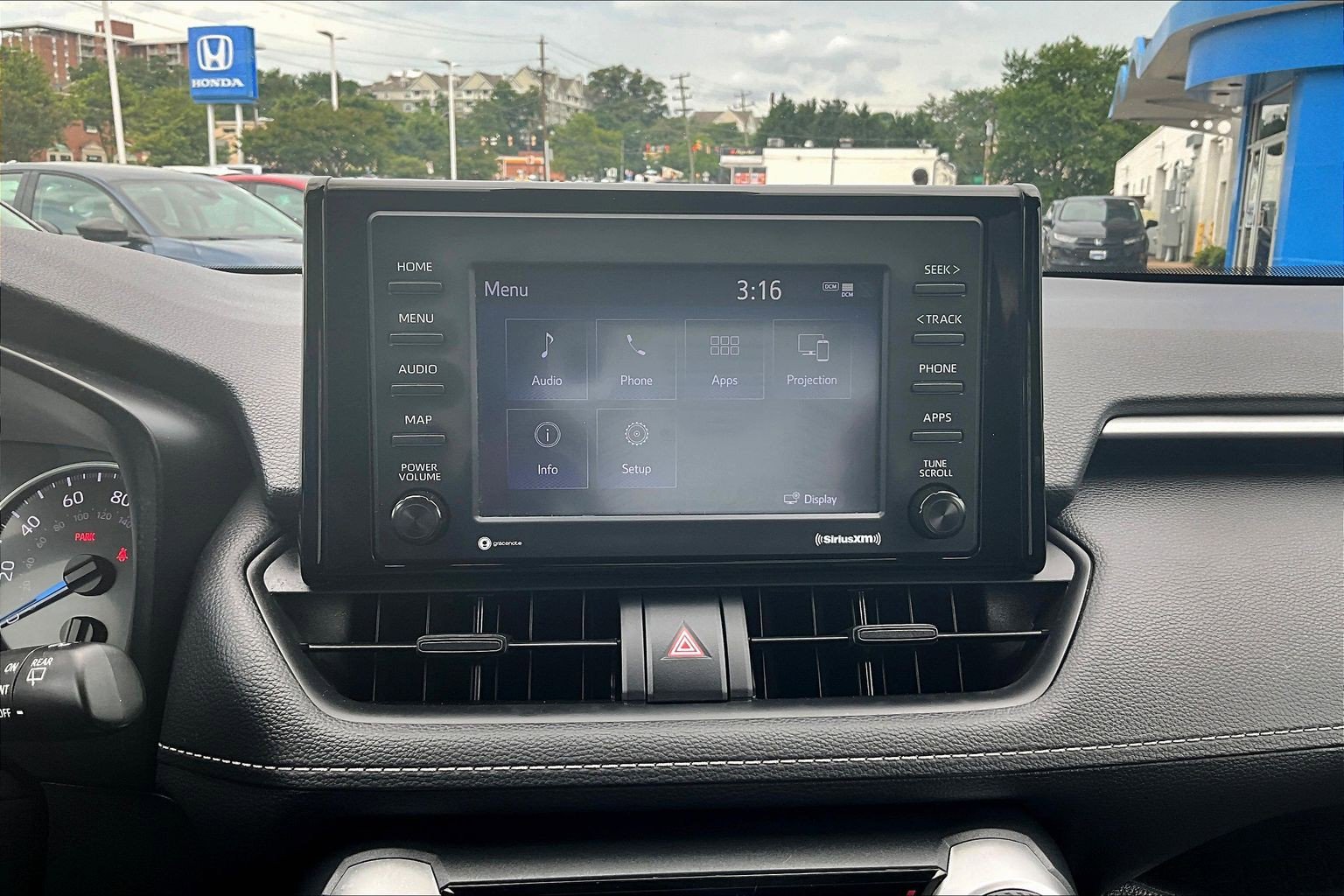 Used 2021 Toyota RAV4 LE AWD/4WD image 23