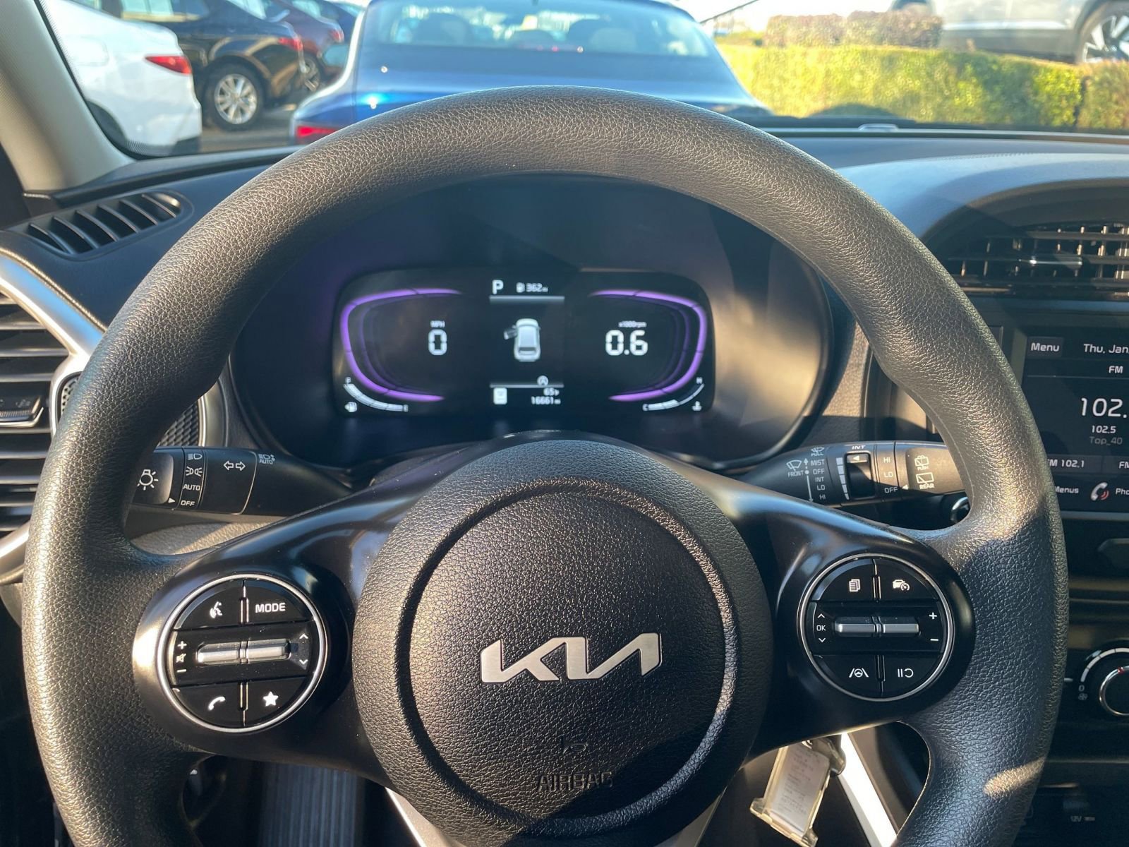 Used 2025 Kia Soul LX w/ LX Technology Package image 25