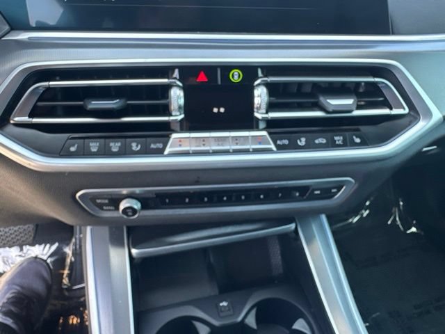 Used 2022 BMW X5 xDrive45e w/ Climate Comfort Package AWD/4WD image 24