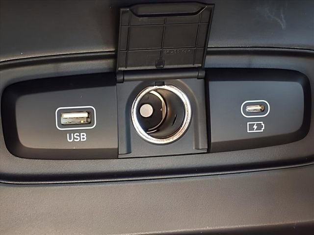 New 2025 Hyundai Venue SEL image 21