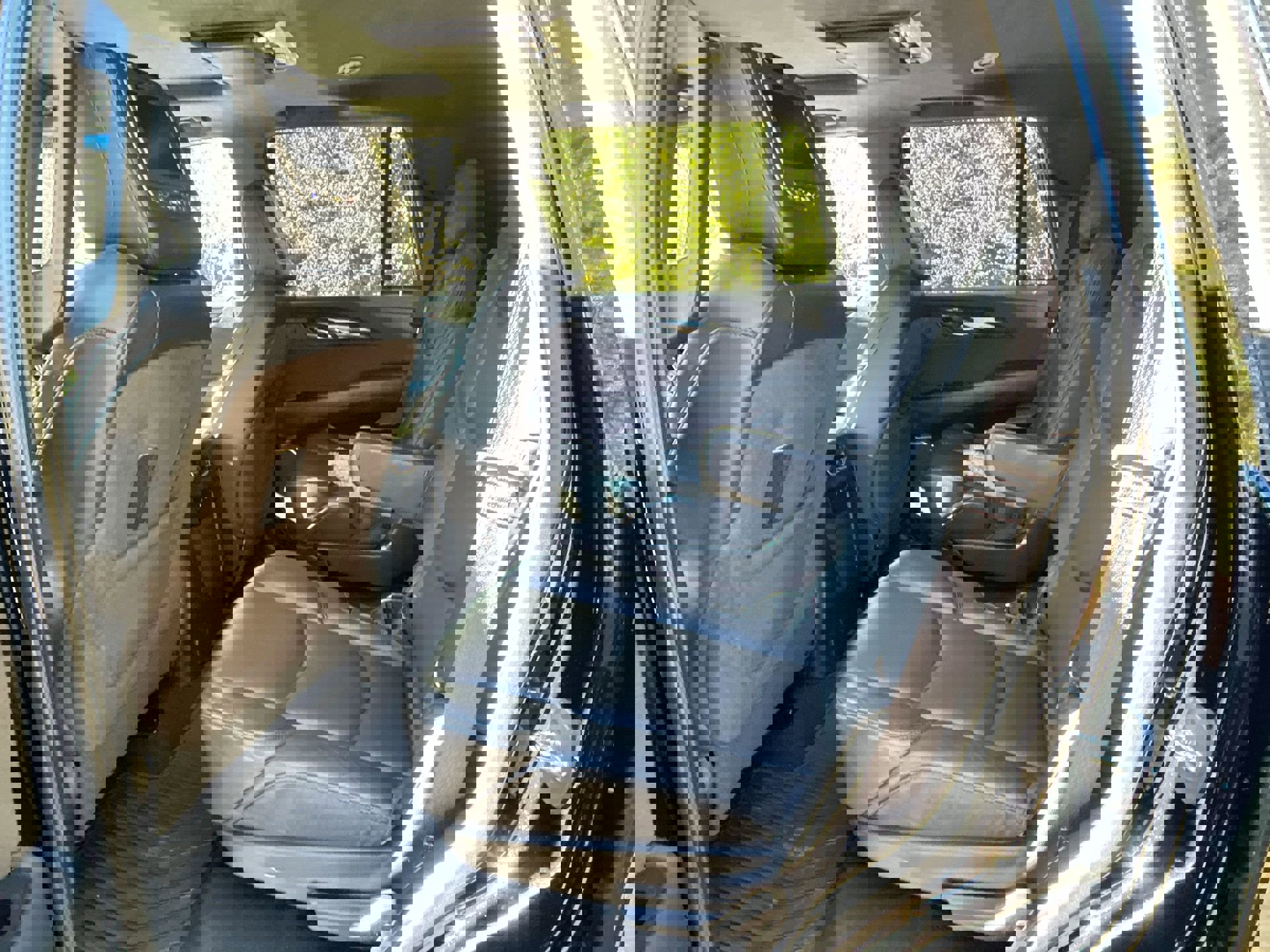 Used 2019 Cadillac Escalade Platinum image 32