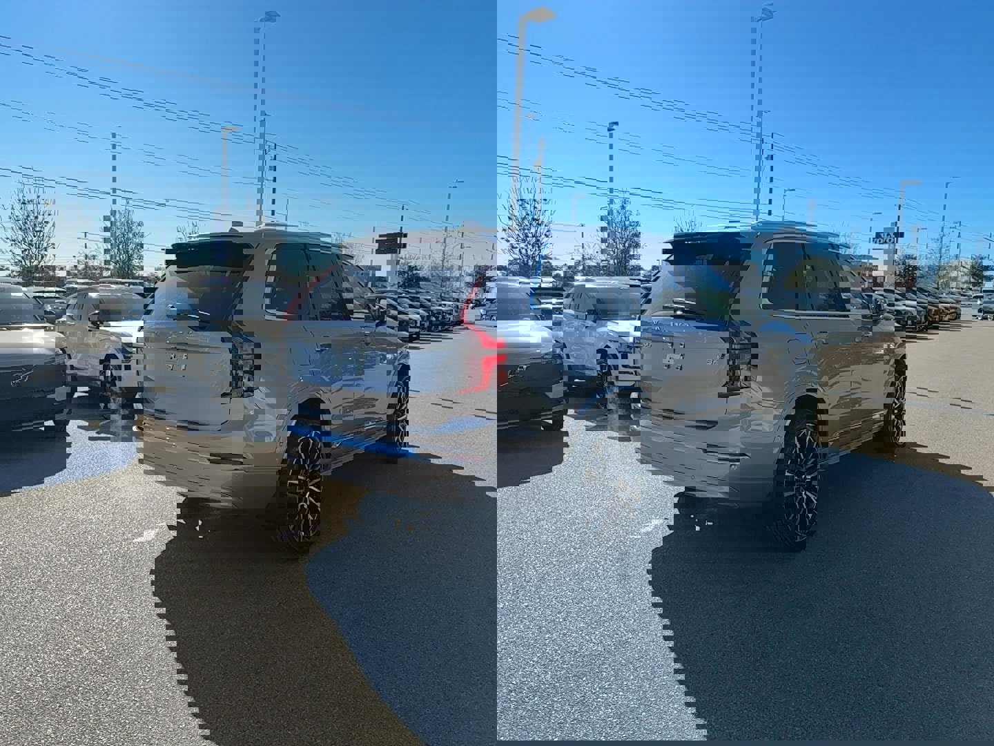 New 2026 Volvo XC90 B6 Plus w/ Protection Package image 6