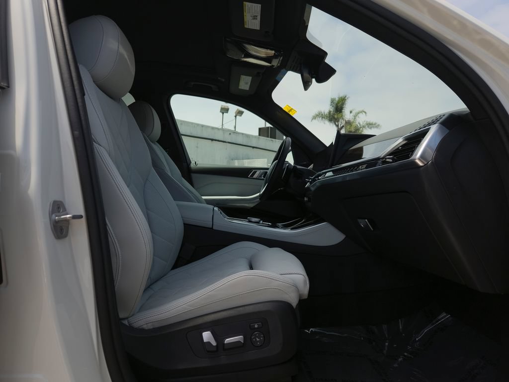 Used 2024 BMW X5 xDrive40i w/ Premium Package AWD/4WD image 22