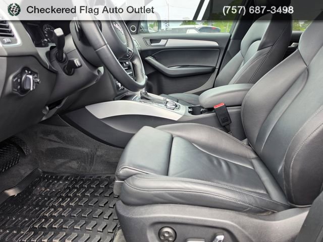 Used 2017 Audi Q5 2.0T Premium Plus w/ Technology Package AWD/4WD image 18