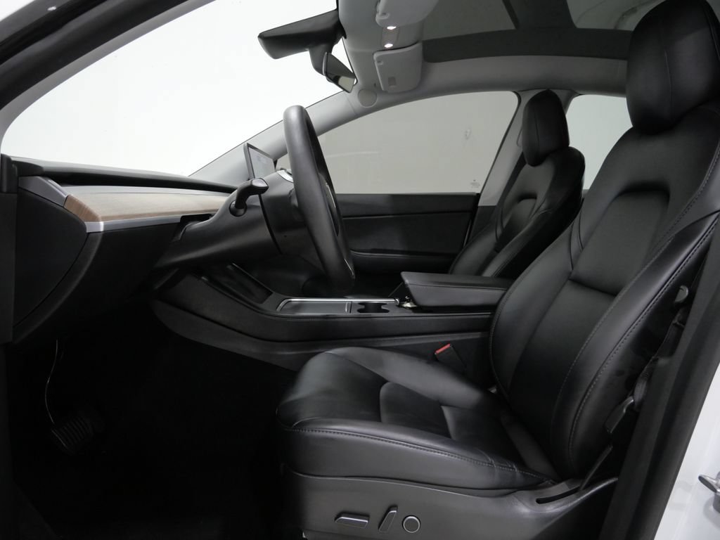 Used 2021 Tesla Model Y Long Range AWD/4WD image 13