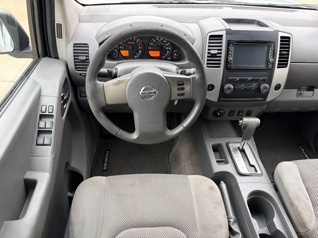 Used 2010 Nissan Frontier SE AWD/4WD image 21