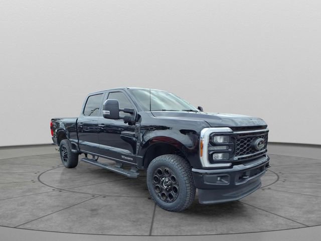 Used 2025 Ford F250 Lariat w/ Black Appearance Package AWD/4WD image 3