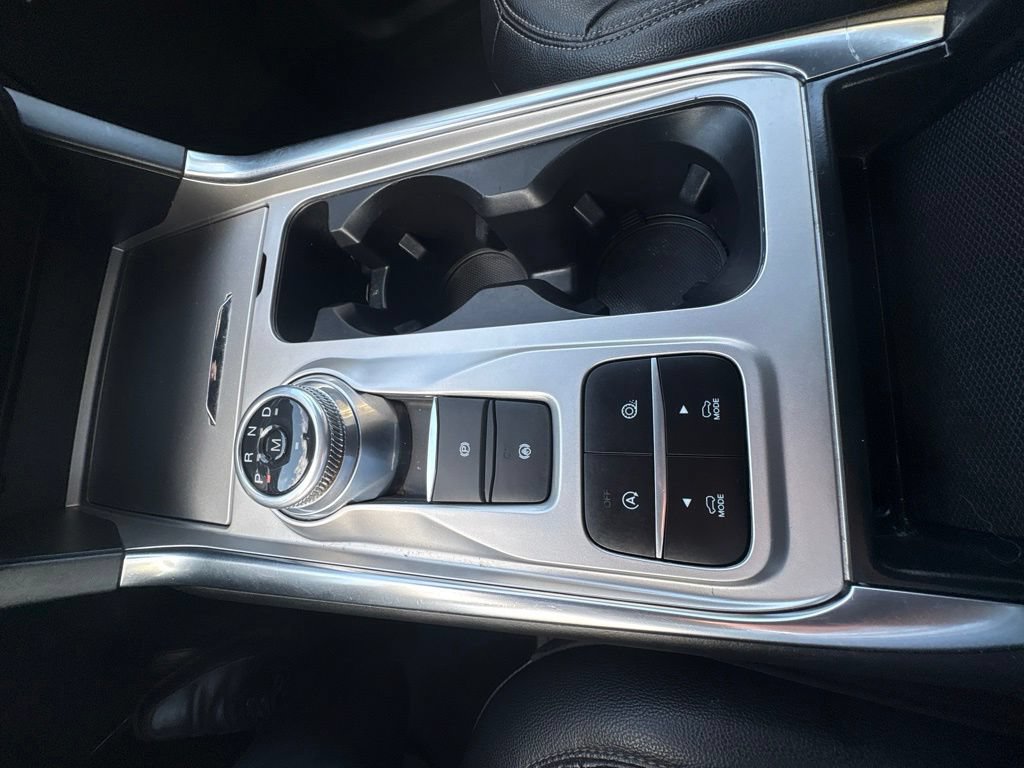 Used 2020 Ford Explorer XLT w/ Equipment Group 202A RWD image 26