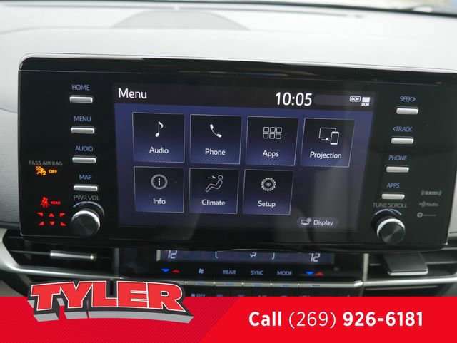 Used 2024 Toyota Sienna XLE FWD image 49