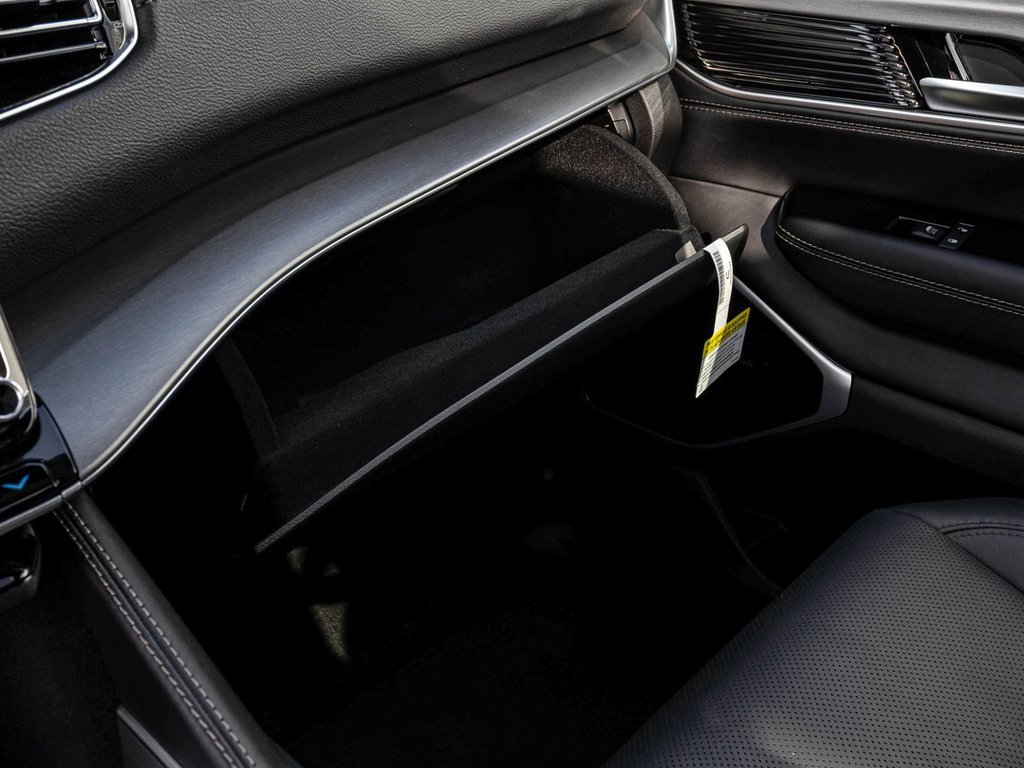 New 2025 Jeep Wagoneer Series III image 19