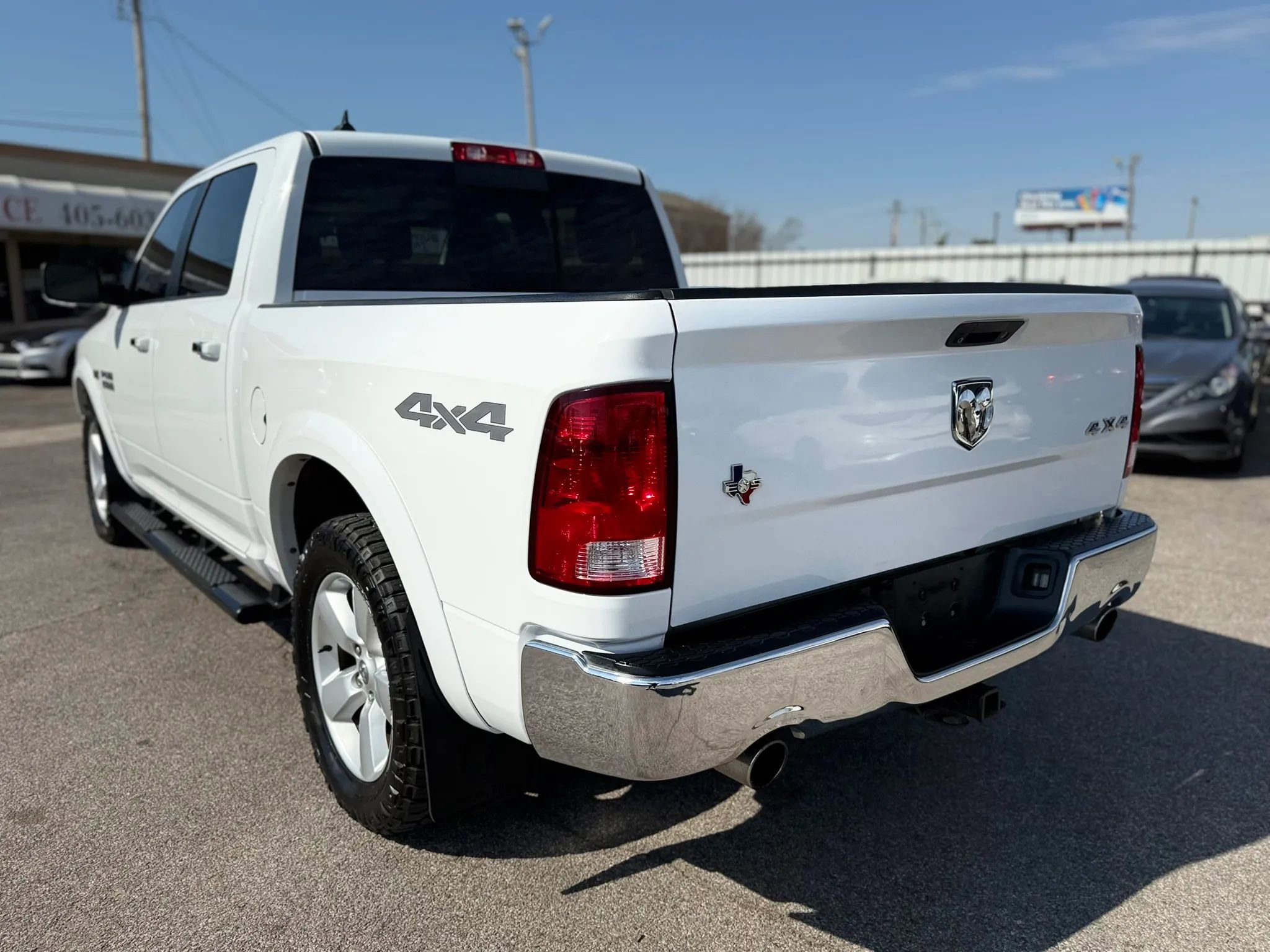 Used 2018 RAM 1500 SLT AWD/4WD image 6