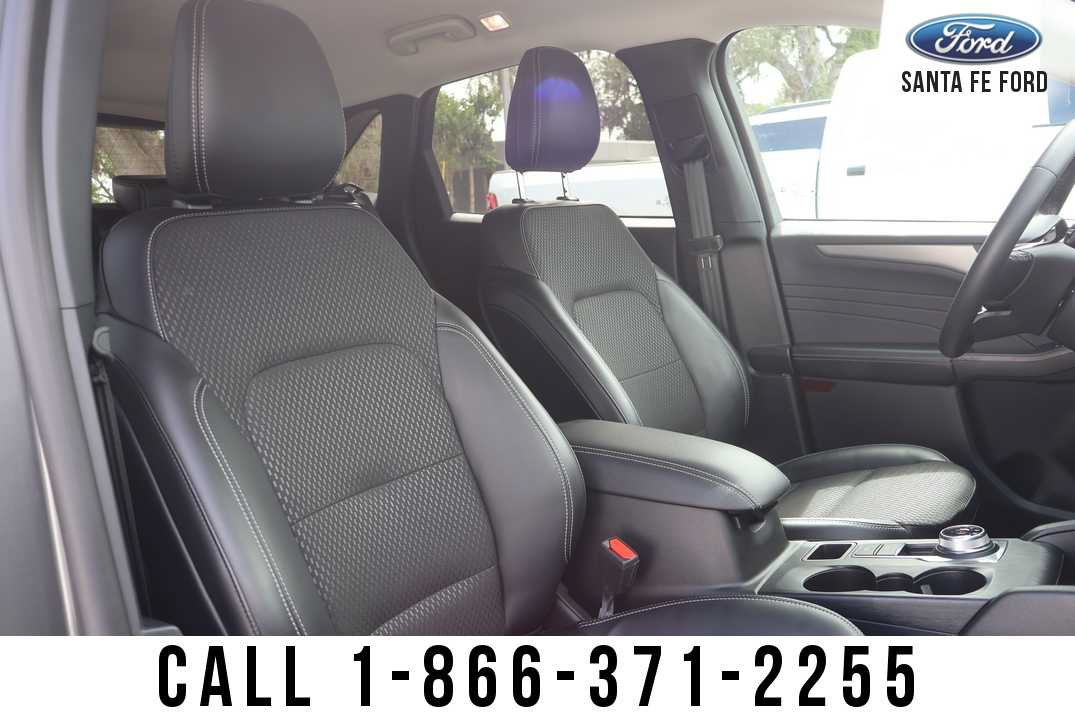 Used 2025 Ford Escape SE FWD image 27