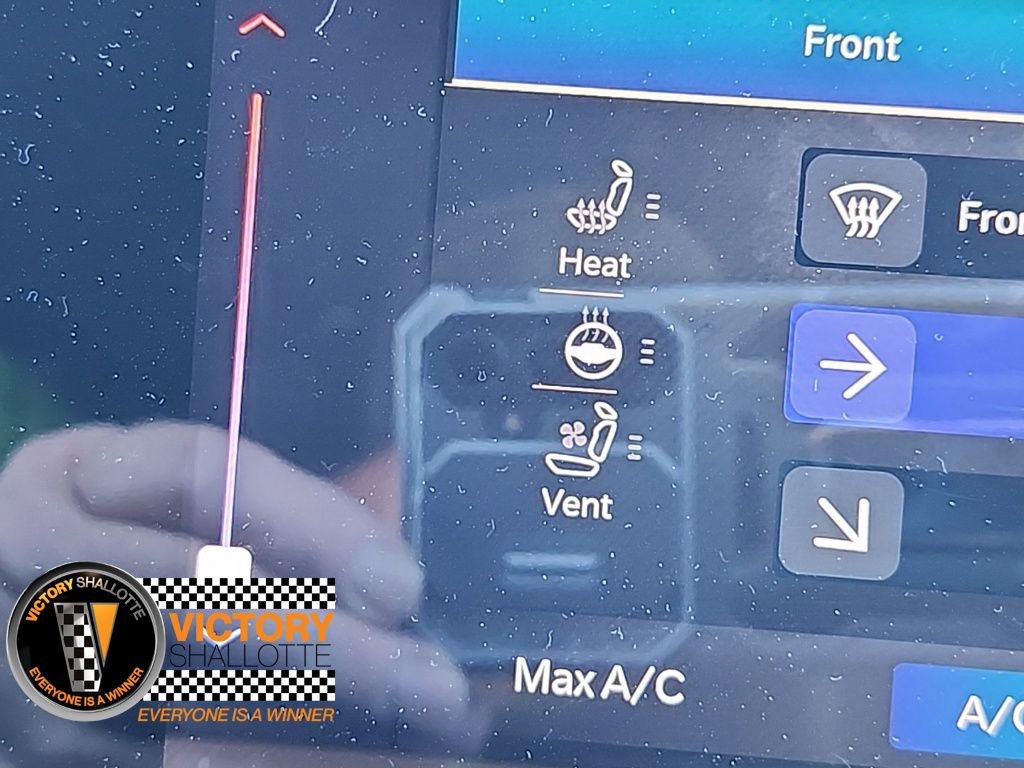 Certified 2024 Jeep Wagoneer Series II w/ Flexible Seating Group image 6