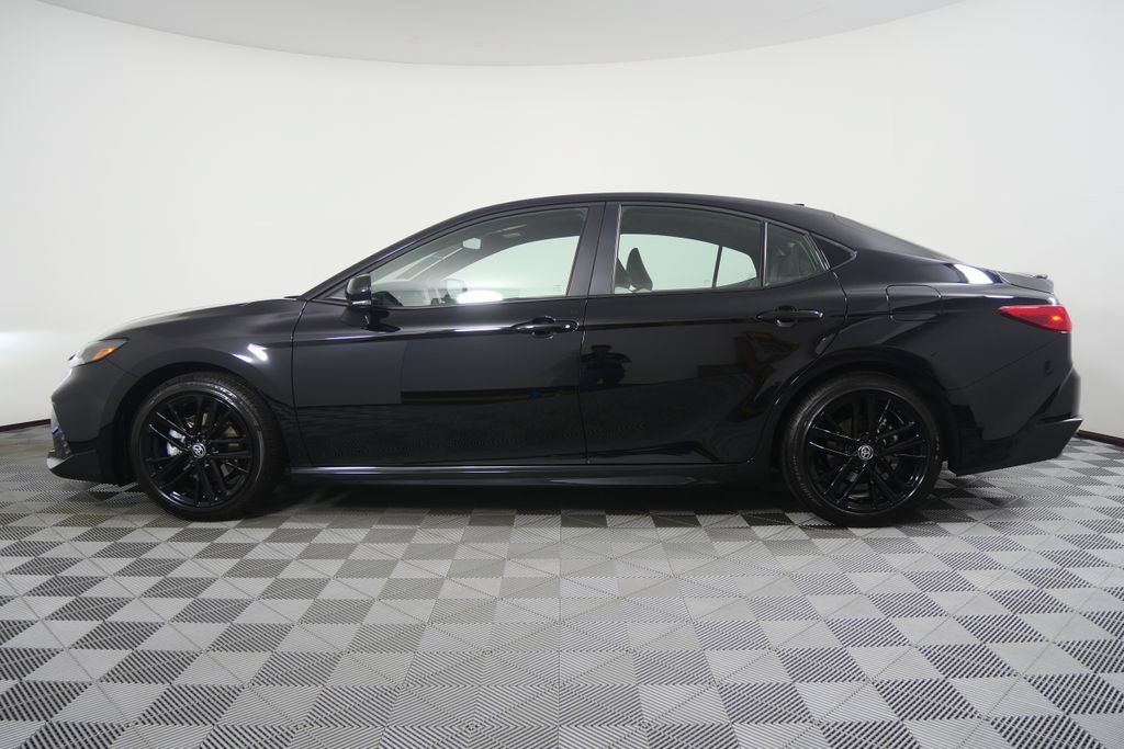 Used 2026 Toyota Camry SE w/ Multimedia Upgrade Package FWD image 6