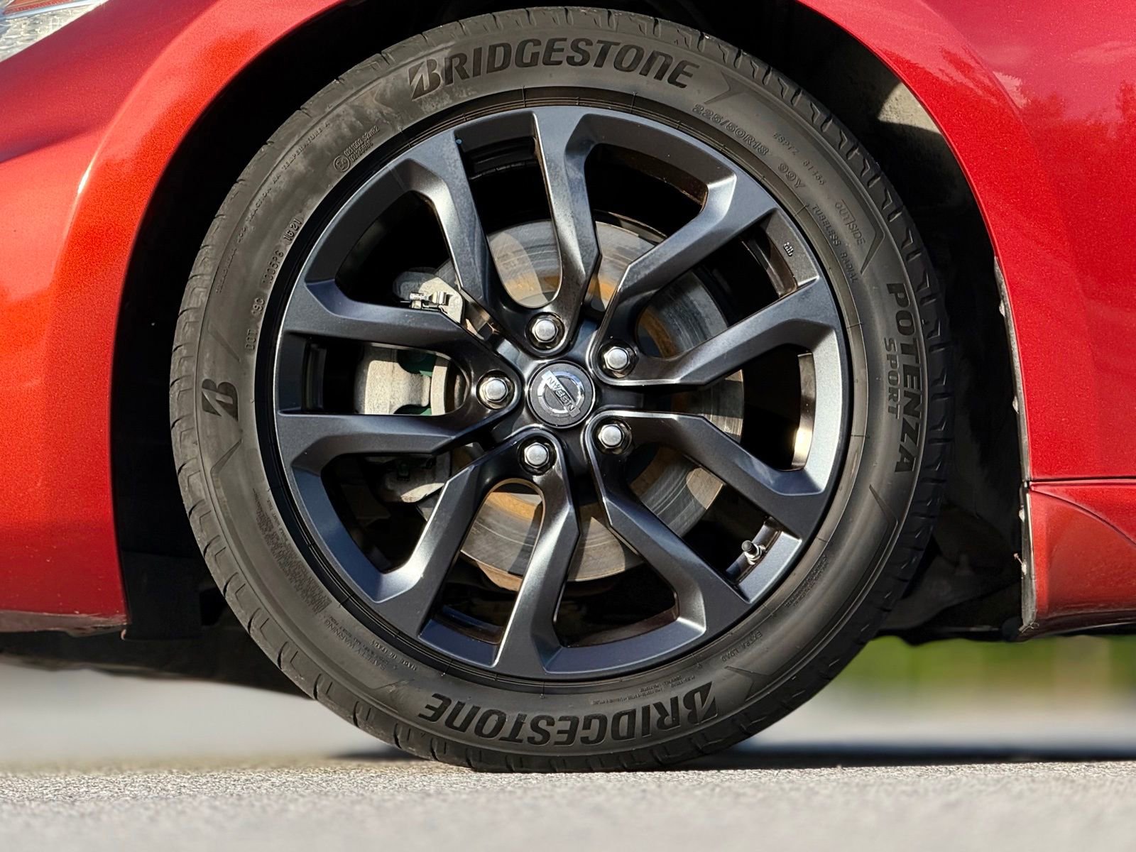 Used 2016 Nissan 370Z Coupe RWD image 18