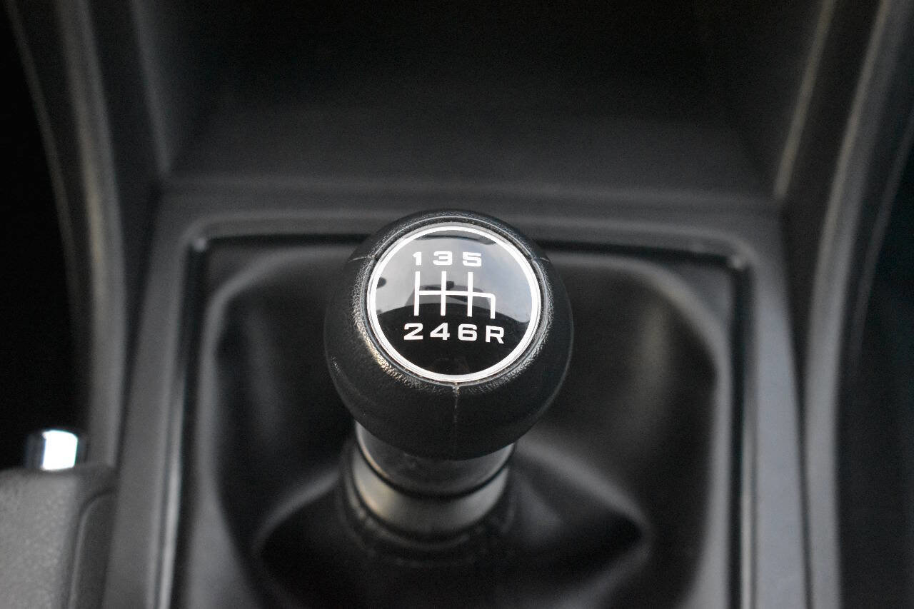 Used 2018 Subaru Crosstrek 2.0i image 27