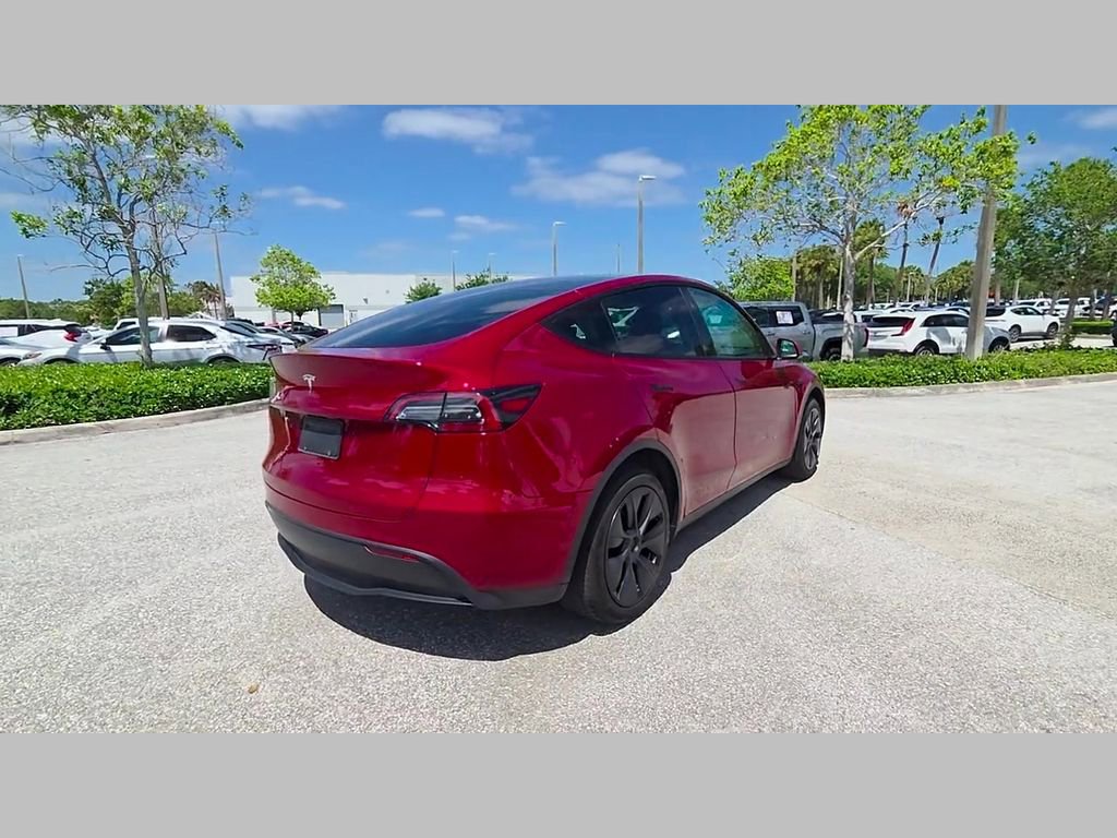 Used 2024 Tesla Model Y Long Range image 37