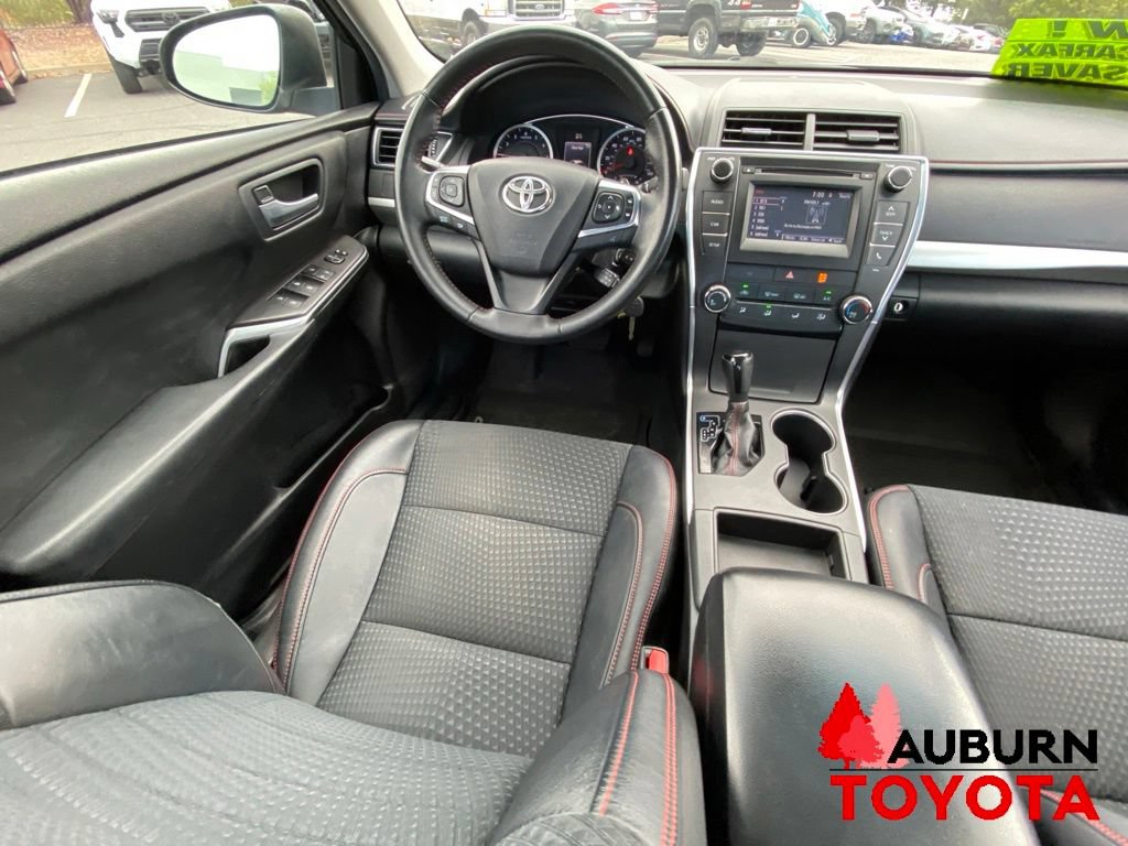 Used 2015 Toyota Camry SE FWD image 25