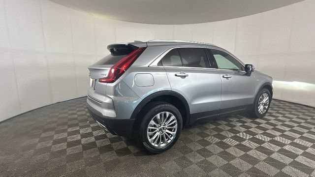 Used 2024 Cadillac XT4 Premium Luxury AWD/4WD image 2