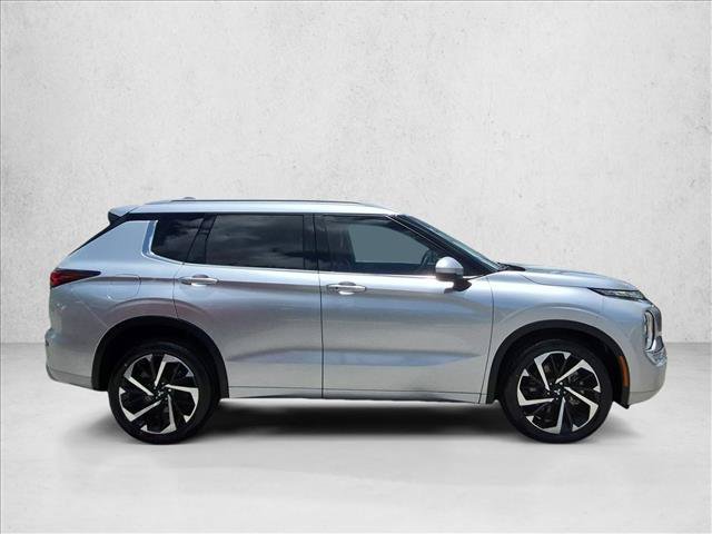 Used 2023 Mitsubishi Outlander SEL FWD image 4