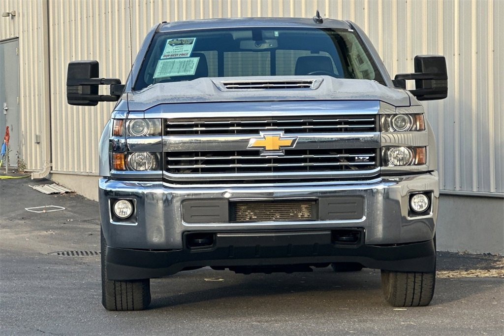 Used 2017 Chevrolet Silverado 2500 LTZ image 10