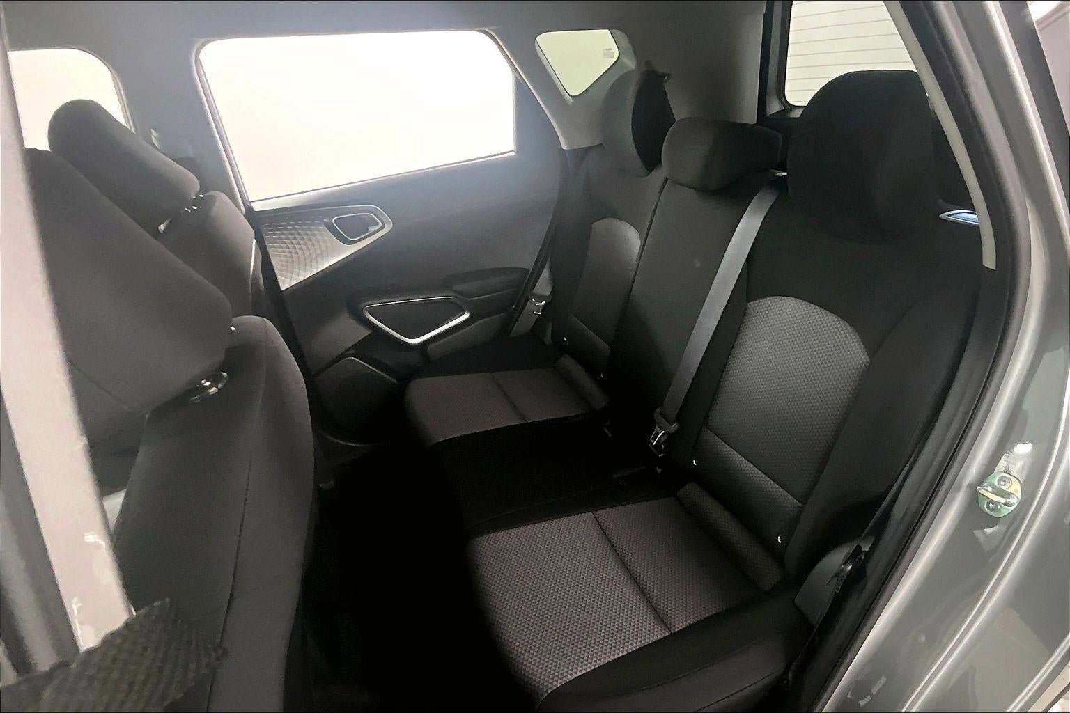 Used 2025 Kia Soul LX FWD image 22
