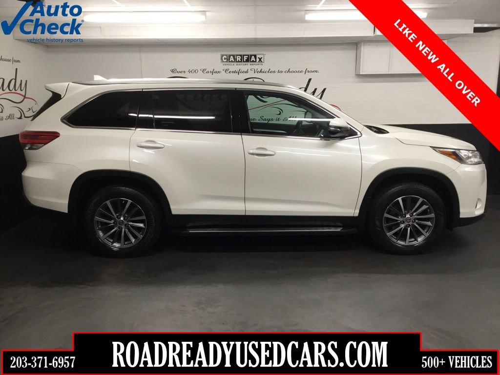 Used 2019 Toyota Highlander XLE w/ Carpet Mat Package (TMS)