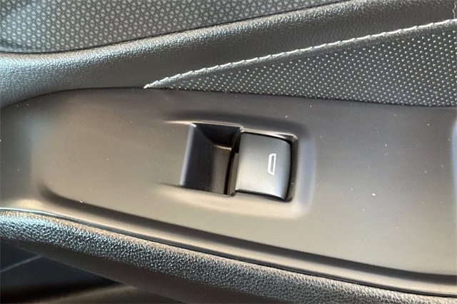 Used 2022 Chevrolet Traverse Premier w/ LPO, Floor Liner Package image 23