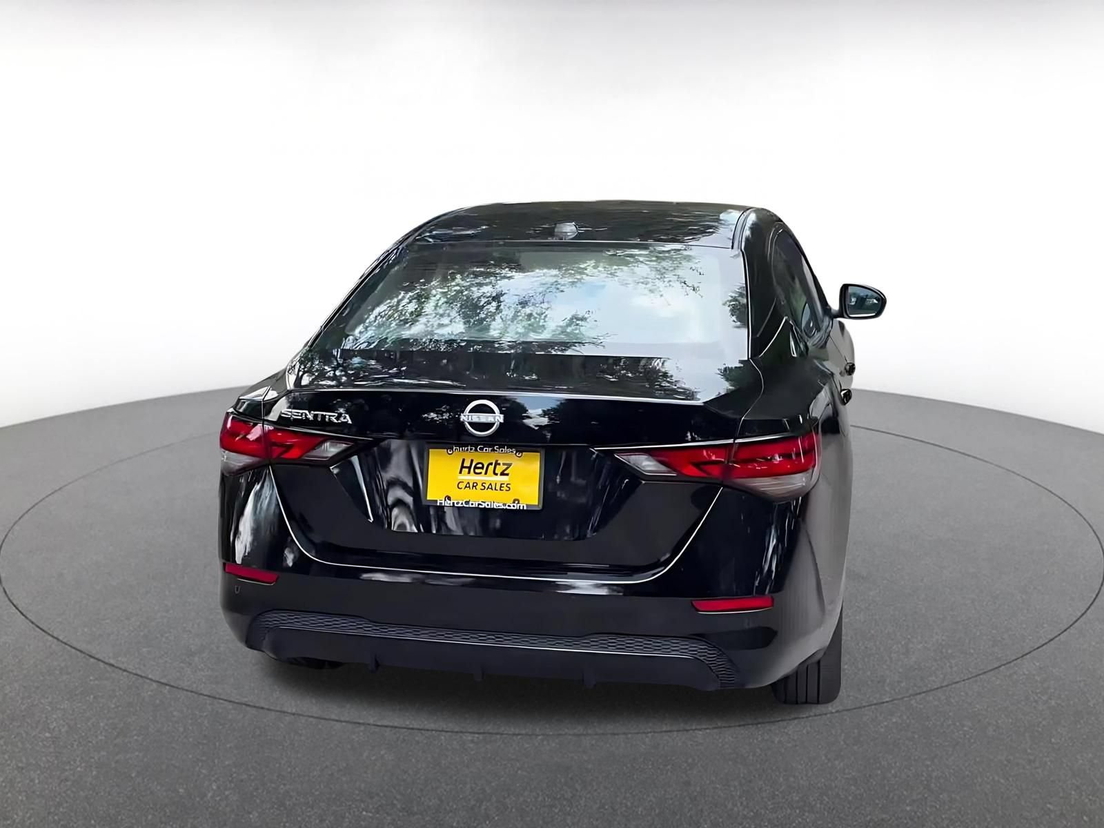 Used 2025 Nissan Sentra SV FWD image 15