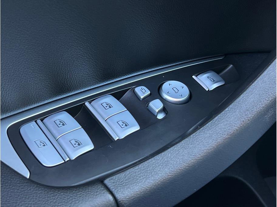 Used 2023 BMW X3 sDrive30i w/ Convenience Package image 17