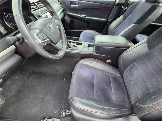 Used 2017 Toyota Camry XSE image 6