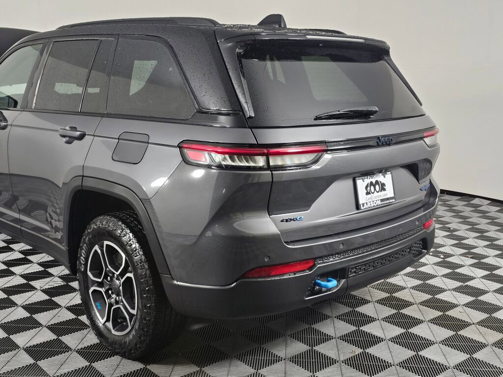 Used 2022 Jeep Grand Cherokee Trailhawk AWD/4WD image 12