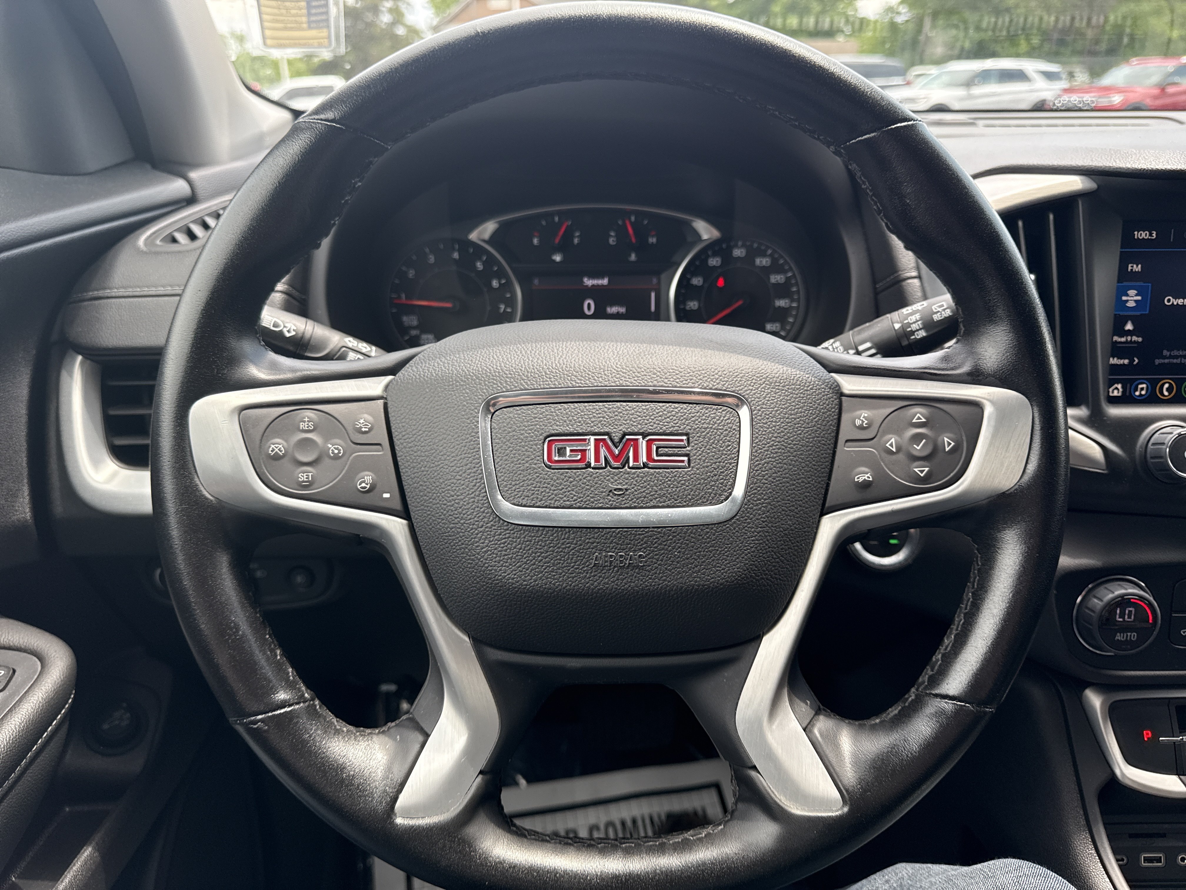 Used 2024 GMC Terrain SLT FWD image 13