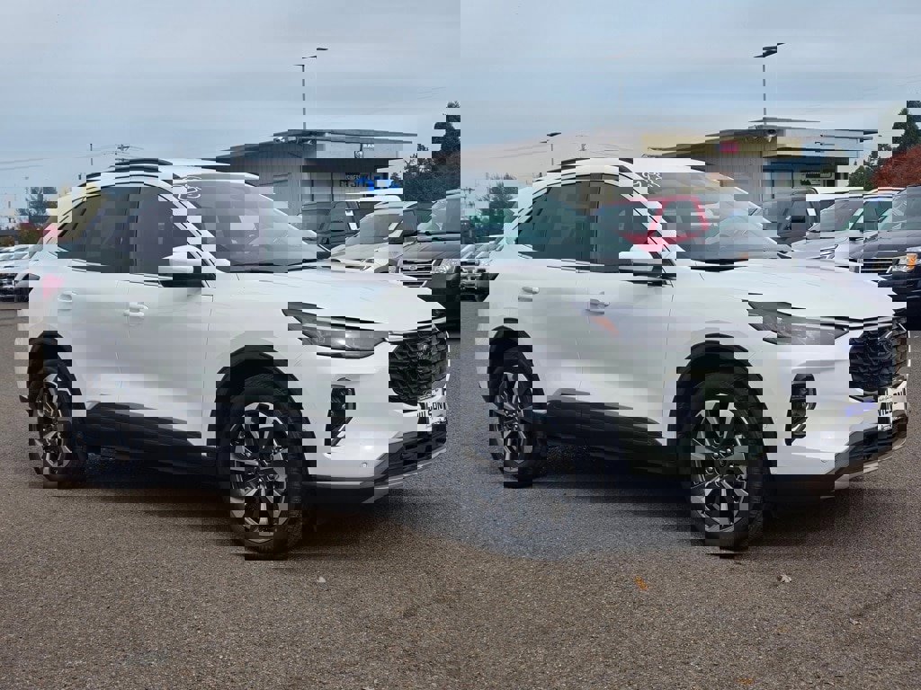 Used 2023 Ford Escape Platinum w/ Premium Technology Package image 1