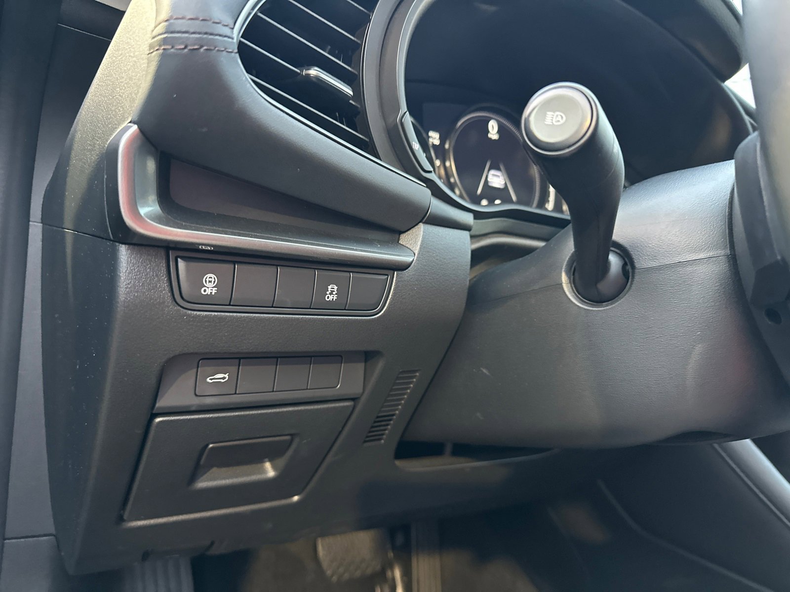 Used 2021 MAZDA MAZDA3 s image 32