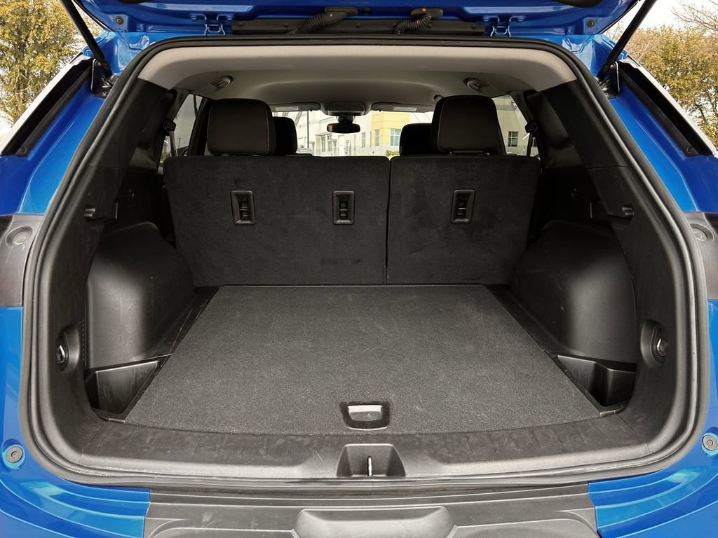Used 2025 Chevrolet Blazer LT AWD/4WD image 31
