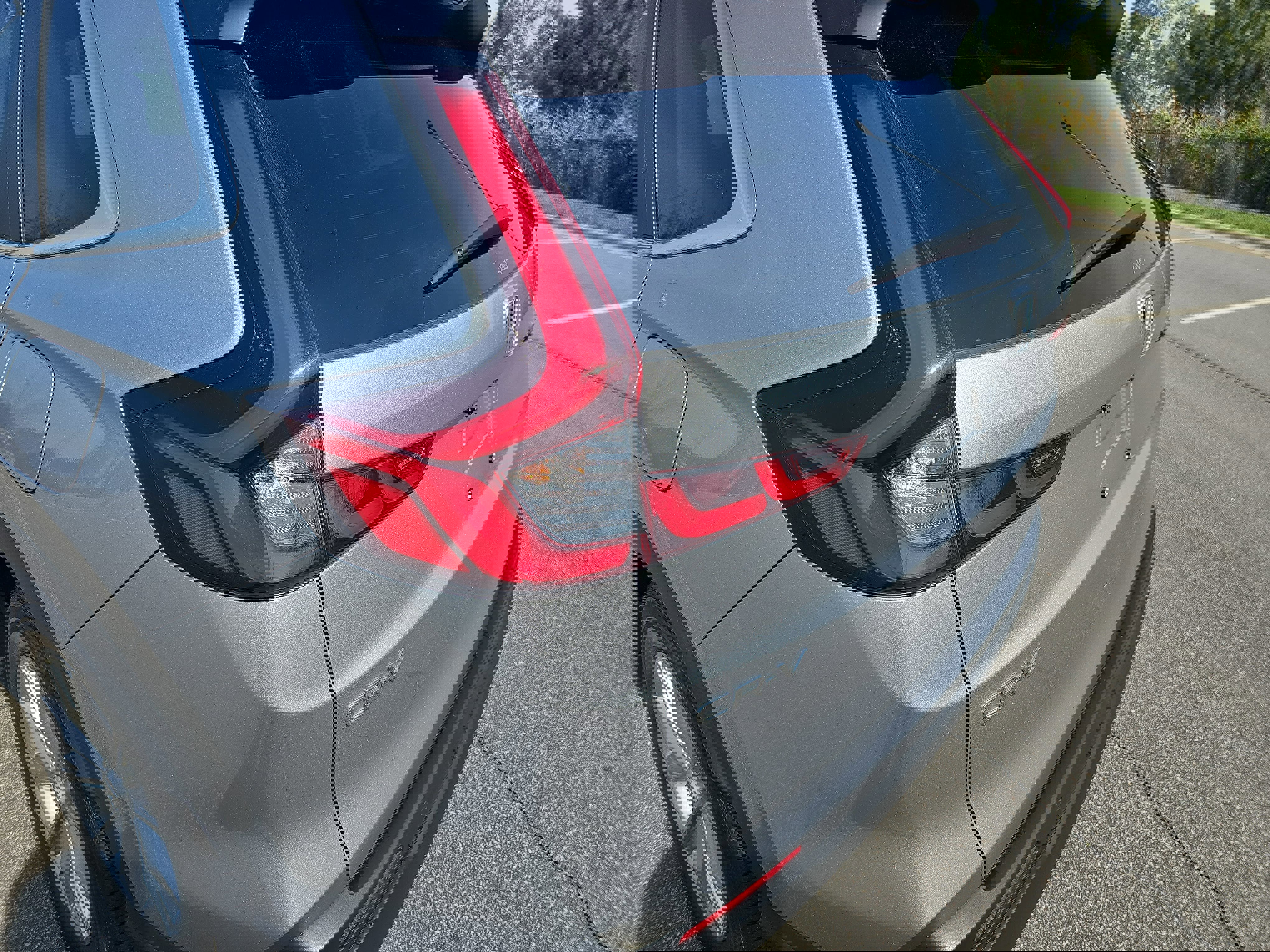 Used 2025 Honda CR-V EX-L image 32