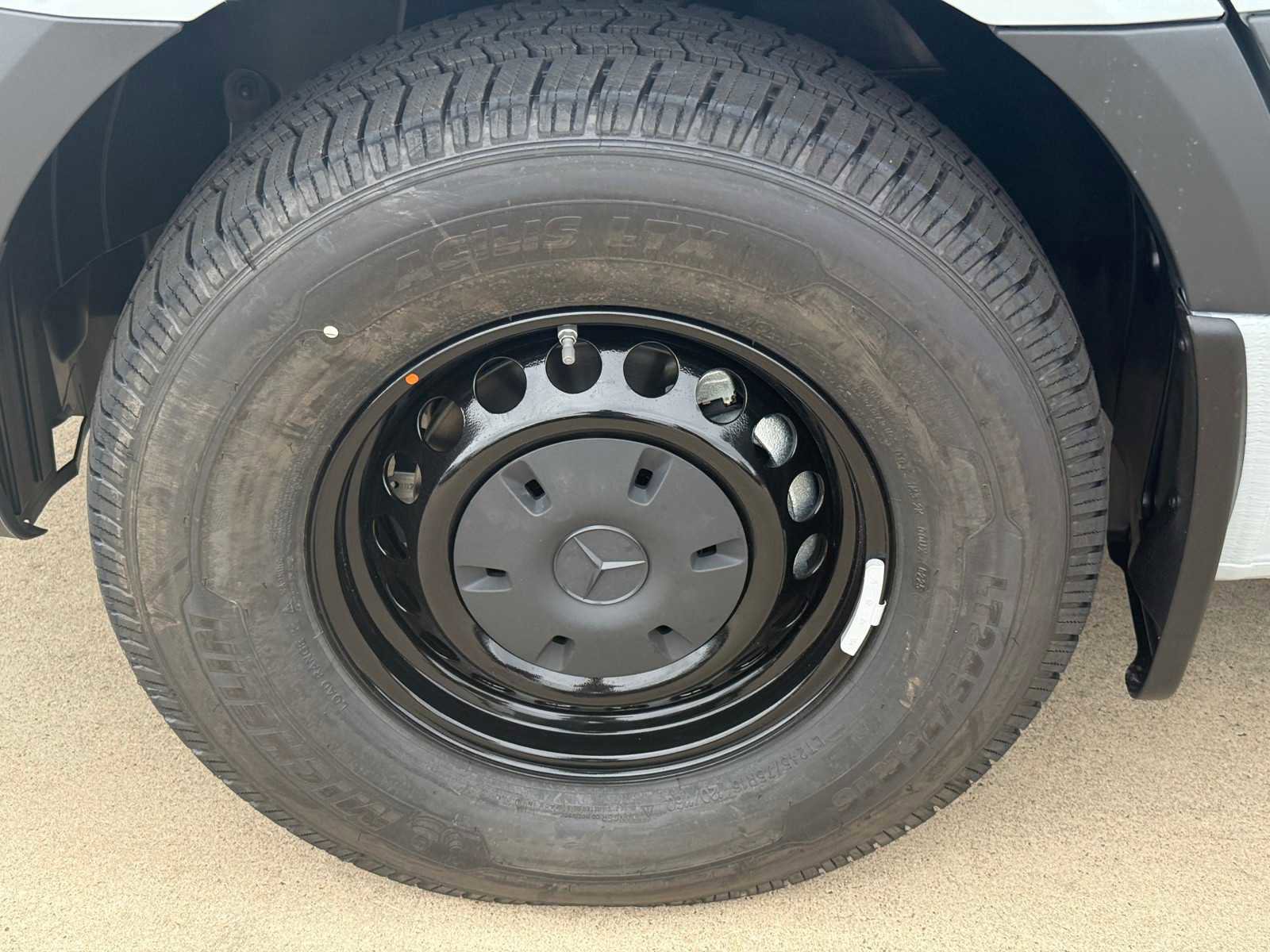 New 2026 Mercedes-Benz Sprinter 2500 image 9