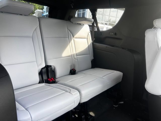New 2026 Chevrolet Suburban Premier AWD/4WD image 24
