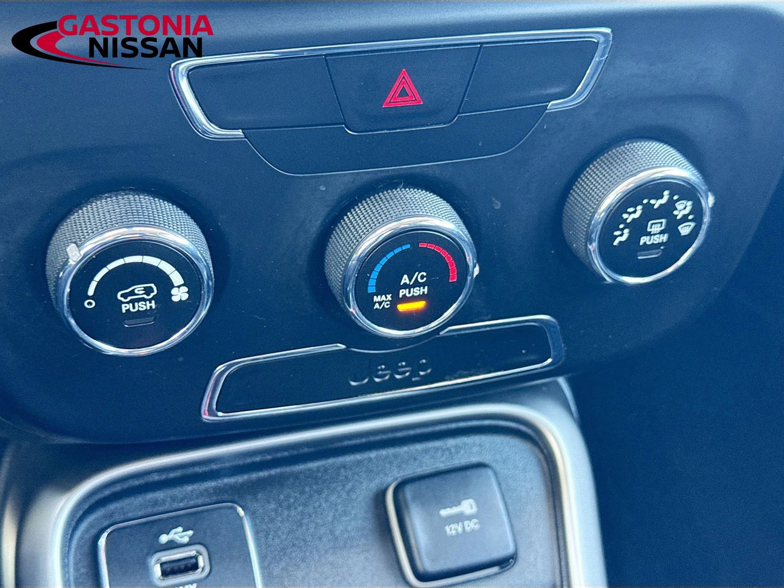 Used 2018 Jeep Compass Latitude image 19