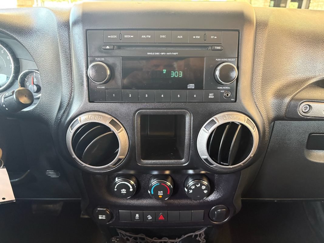 Used 2015 Jeep Wrangler Unlimited Sport AWD/4WD image 15