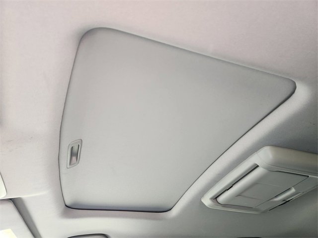 Used 2016 Honda Pilot Touring image 25