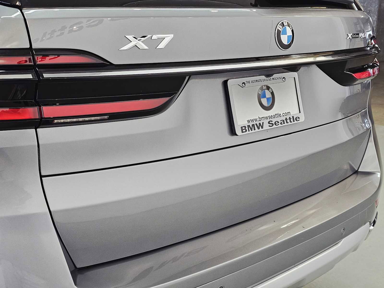 Used 2024 BMW X7 xDrive40i image 7