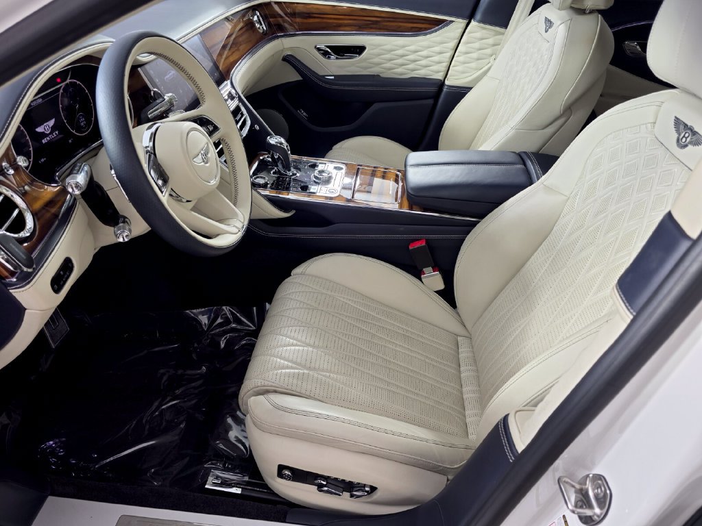 Used 2021 Bentley Flying Spur W12 AWD/4WD image 9