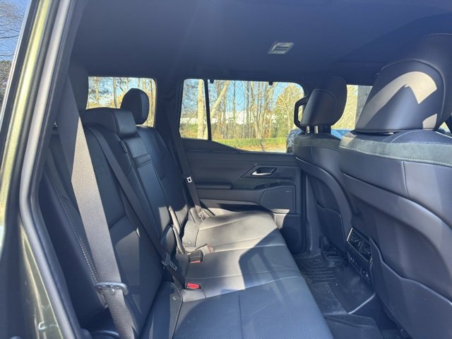 Used 2024 Lexus GX 550 image 12