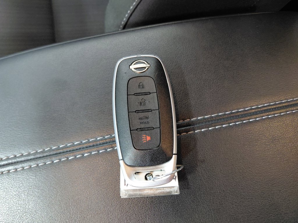 Used 2025 Nissan Sentra SV FWD image 31