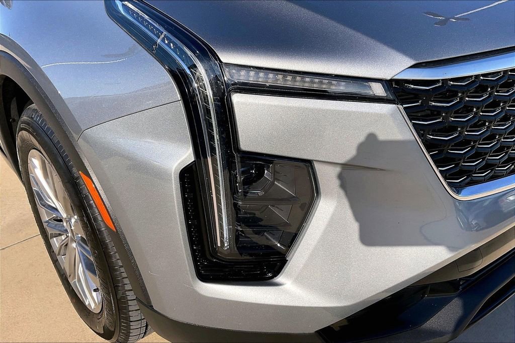 Used 2025 Cadillac XT4 Premium Luxury image 38