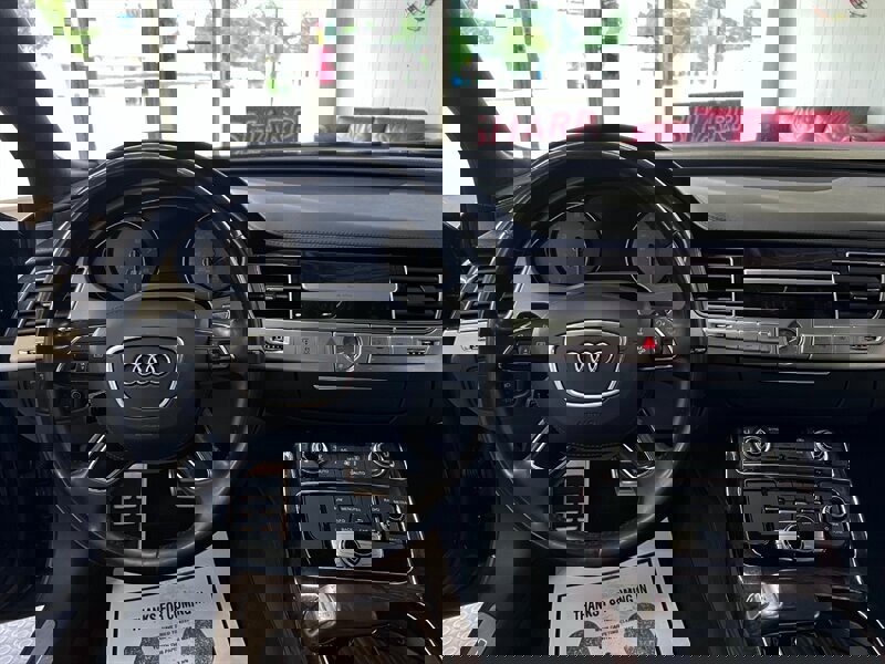 Used 2014 Audi S8 image 17