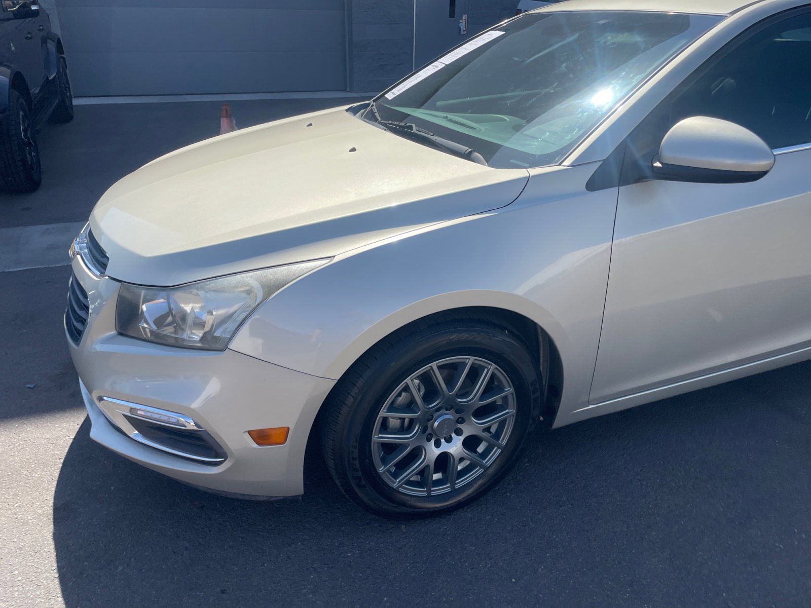 Used 2015 Chevrolet Cruze LT w/ Technology Package FWD image 10